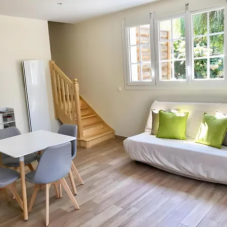 De La Sabliere Holiday home *
